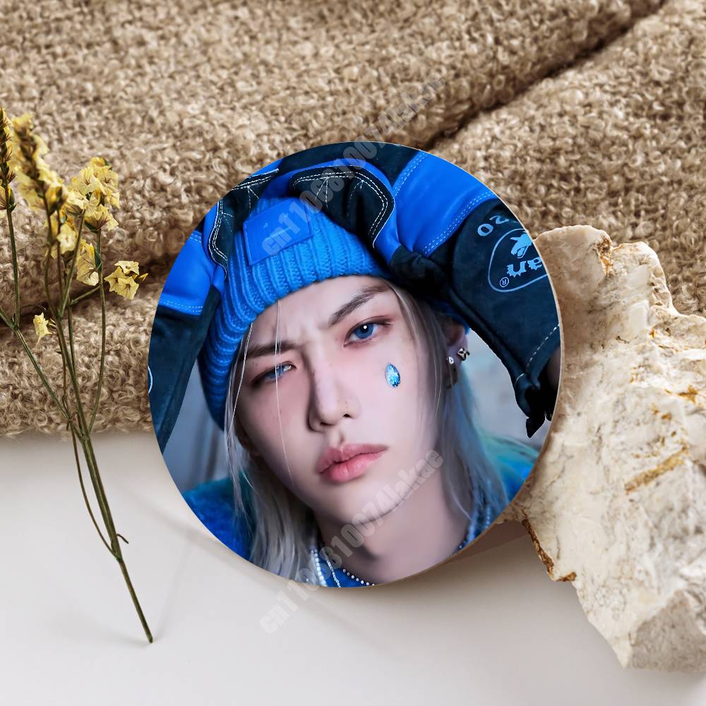 F-Felix L-Lee Yong Bok Kpop Po - Desk Setup Kpop avaliação e preço